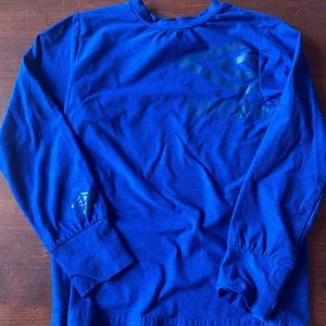 Umbro boys longs sleeved shirt